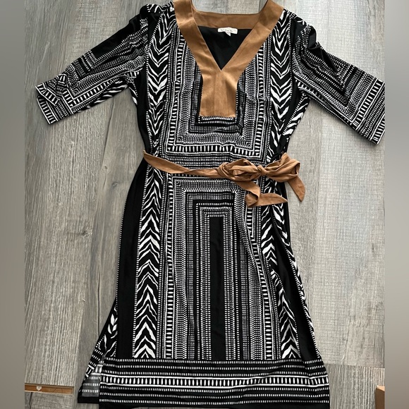 Robbie Bee Black and Gold Patterned Dress - Picture 1 of 4